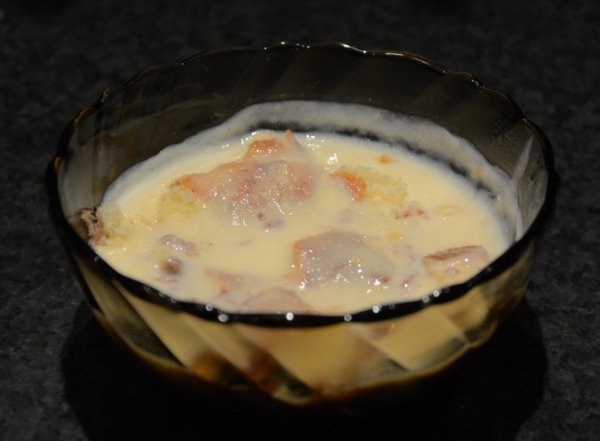 Foszlós kalács vaníliamártással